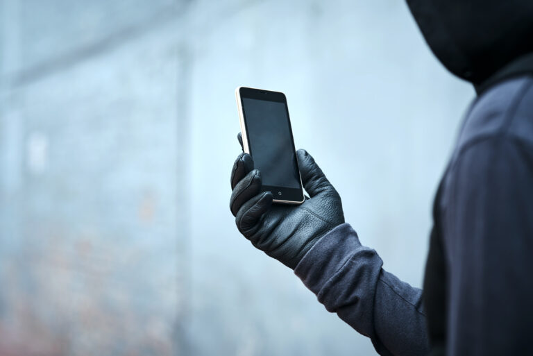 Smartphone Trickbetrug – Handy im Wert von 700 Euro weg Smartphone Trickbetrug – Handy im Wert von 700 Euro weg